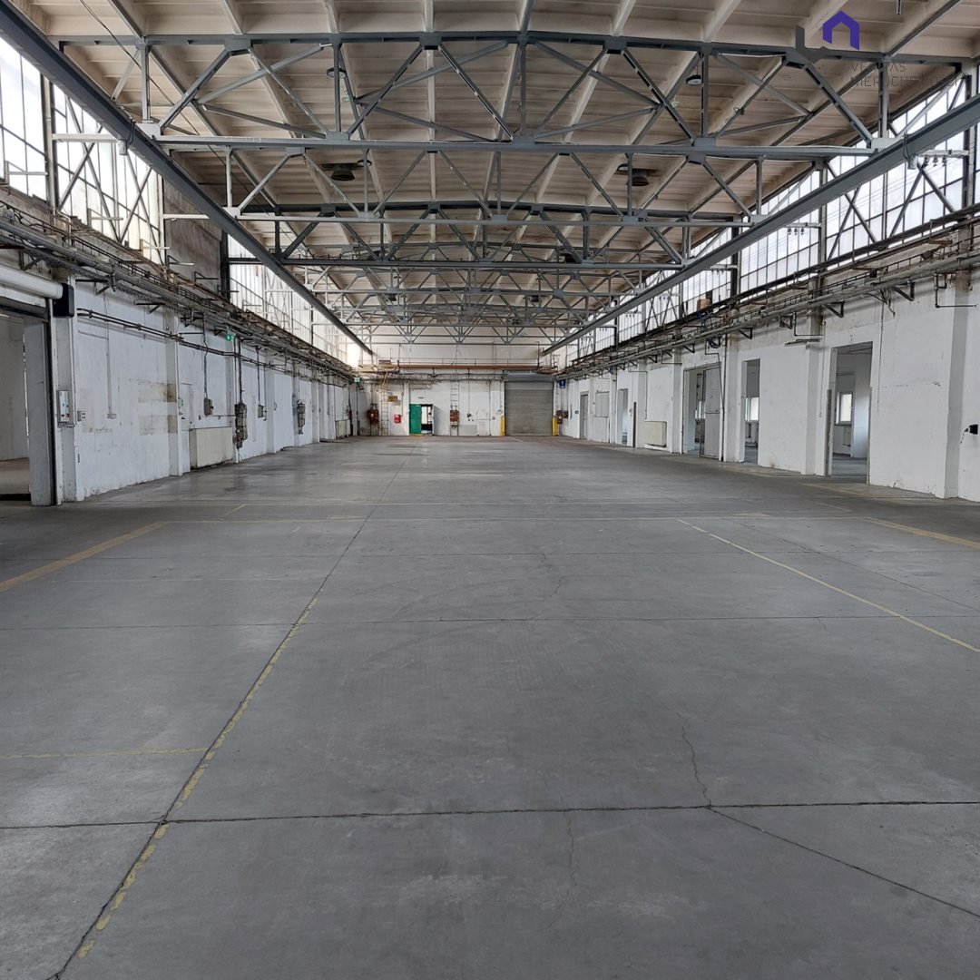 Hala magazynowo-produkcyjna 1300 m² z biurem i suwnicą Katowice, Koszutka  1 300m2 Foto 1