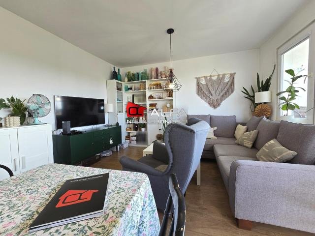 Mieszkanie czteropokojowe  na sprzedaż Świdnica  69m2 Foto 1