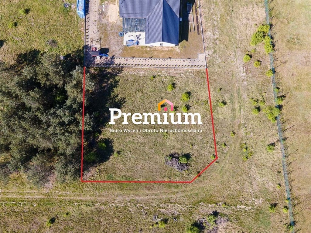 Działka pod dom z projektem, studnią i prądem w Niwiskach Niwiska  1 180m2 Foto 1