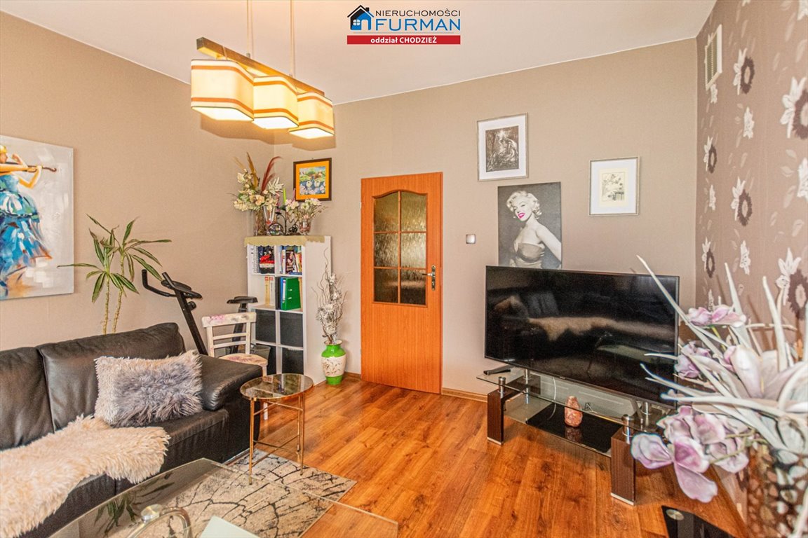 Na sprzedaż przestronne 3-pokojowe mieszkanie 61 m² z garażem i budynkiem gospodarczym Chodzież, Strzelce  61m2 Foto 1