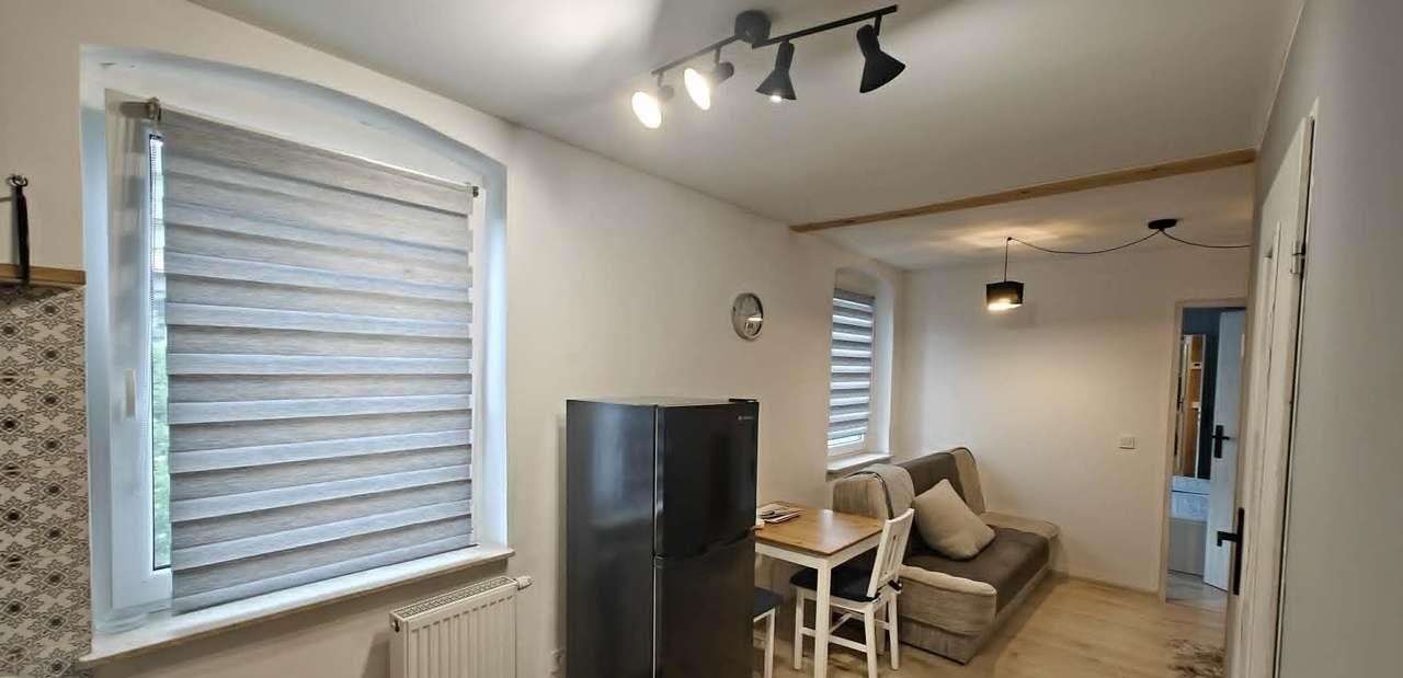 Zapraszam do przytulnego 28 m² mieszkania z parkingiem i komórką Nowa Sól  28m2 Foto 1