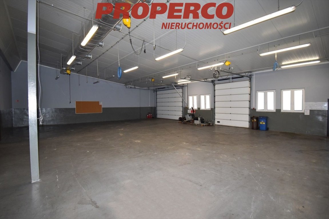 Hala 777 m² z biurami, monitoring, utwardzony plac Kielce  777m2 Foto 1