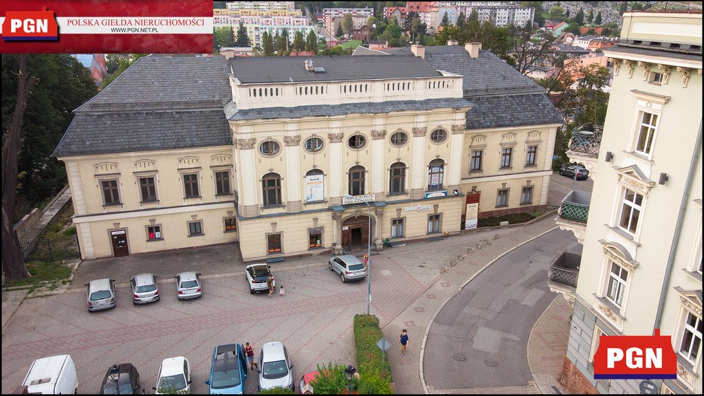 Na sprzedaż historyczny pałac z dziedzińcem 2000 m² w Nowej Rudzie Nowa Ruda  2 000m2 Foto 1
