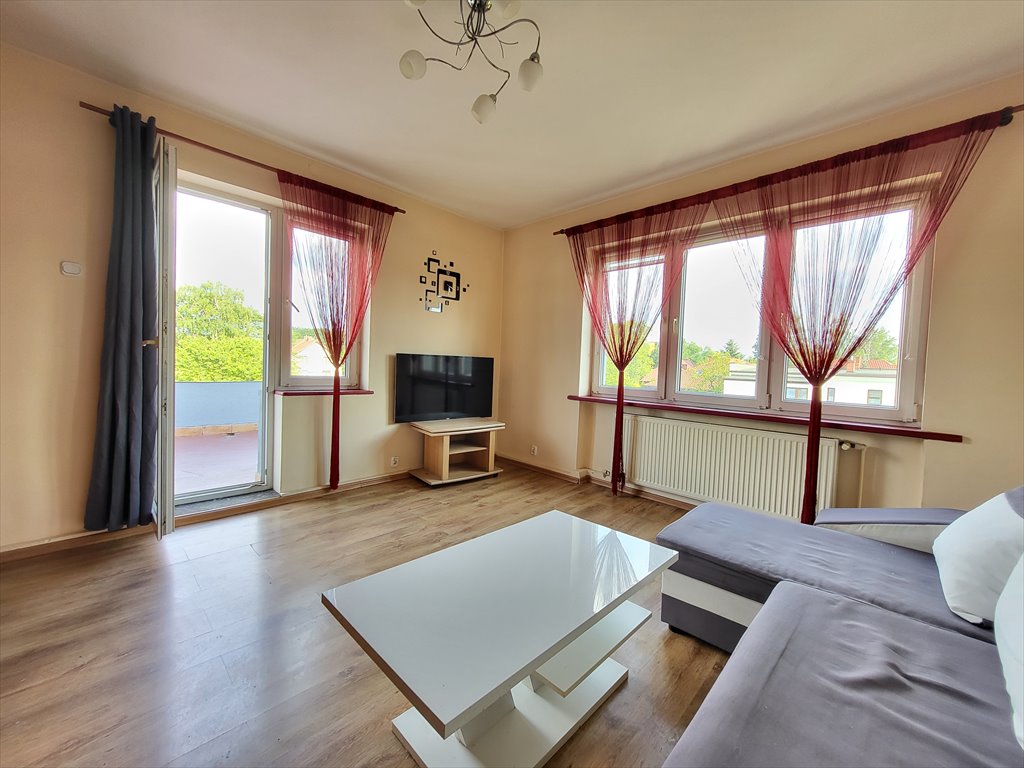 Piętro domu z garażem, tarasem i ogrodem w Ligocie Katowice, Ligota, ludowa  58m2 Foto 1