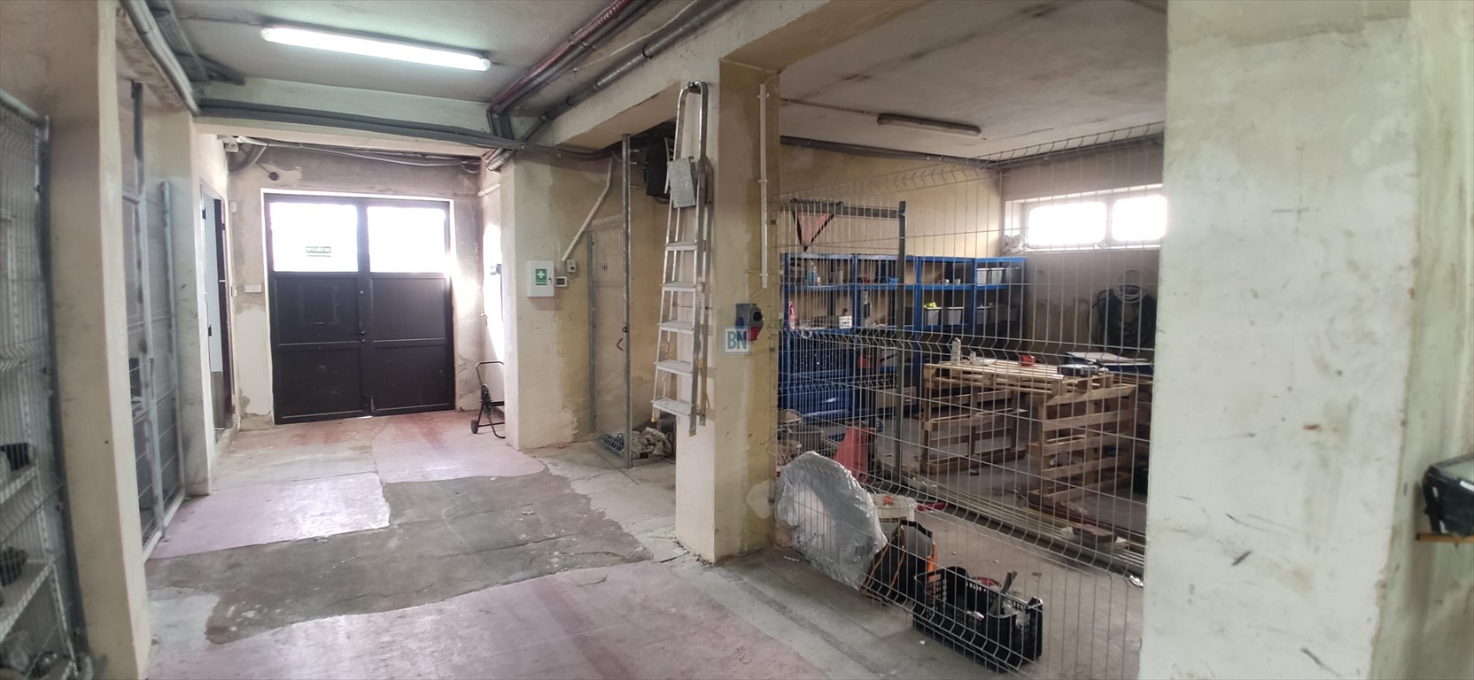 Magazyn 51 m² z ogrzewaniem i parkingiem w Zabrzu Zabrze  51m2 Foto 1