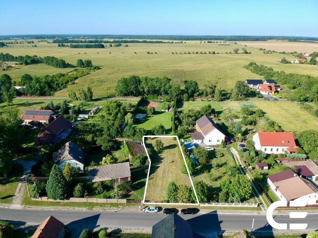 Działka 1021 m² z mediami i WZ w Miłocicach Małych Miłocice  1 021m2 Foto 1