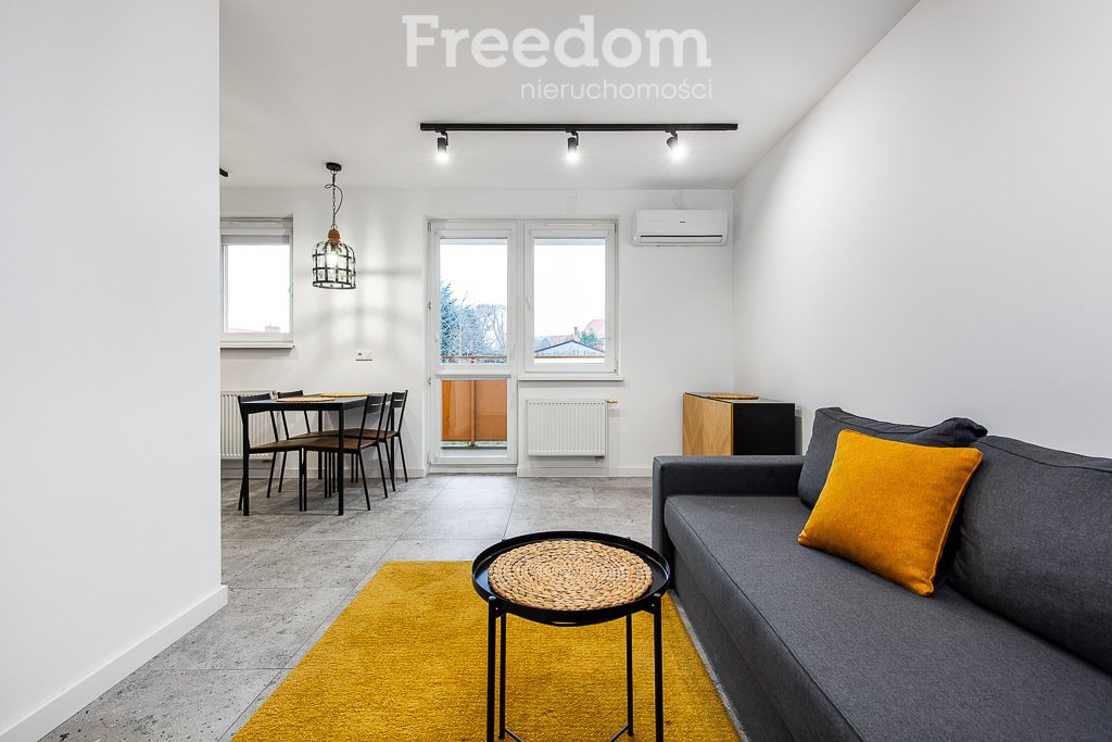 Mieszkanie dwupokojowe na wynajem Straszyn, Dworcowa  43m2 Foto 1