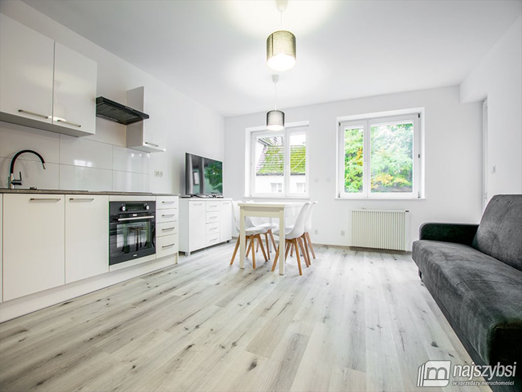 Polecam inwestycyjne mieszkanie 78 m2 z dwoma niezależnymi apartamentami Goleniów, Centrum  78m2 Foto 1
