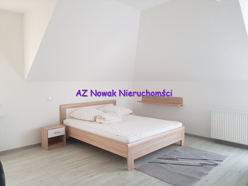 Mieszkanie czteropokojowe  na wynajem Świdnica  80m2 Foto 4