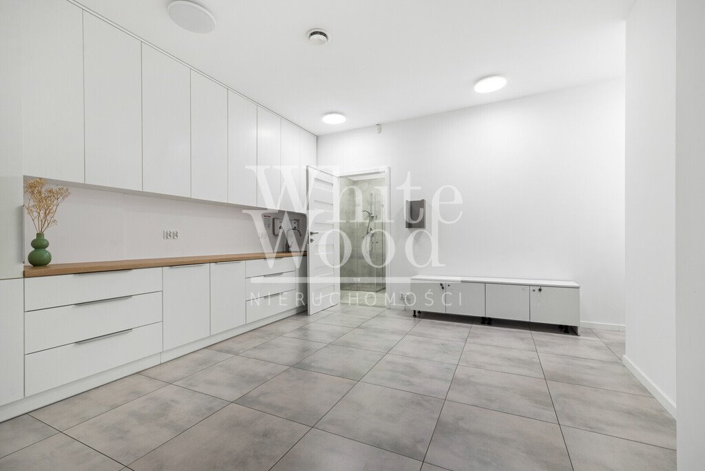 Nowoczesny lokal 134 m2 z witrynami, dostęp dla niepełnosprawnych Gdańsk, Nowe Ujeścisko, Warszawska  134m2 Foto 1