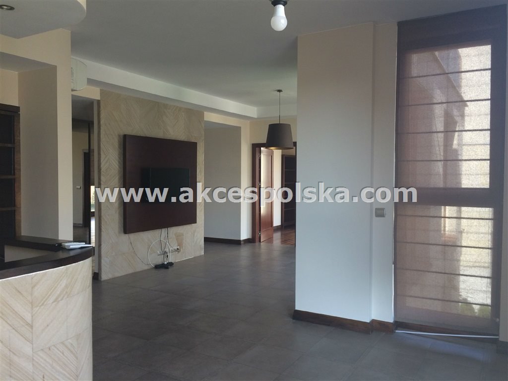 Na sprzedaż przestronne 4-pokojowe mieszkanie 118 m² z garażem i widokiem na patio Warszawa, Wilanów, Miasteczko Wilanów  118m2 Foto 1