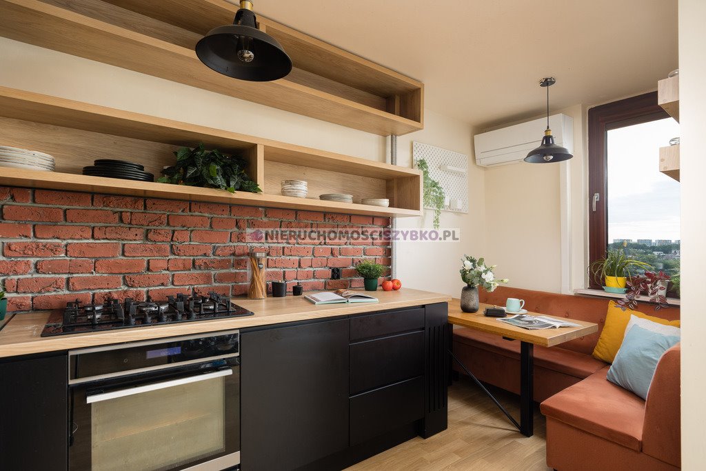 Dwupoziomowe mieszkanie na Żoliborzu z aneksem i garażem Warszawa, Żoliborz, Adama Mickiewicza  77m2 Foto 1