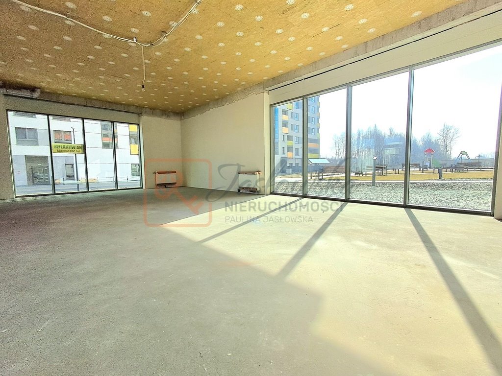 Lokal użytkowy na wynajem Rzeszów  110m2 Foto 1