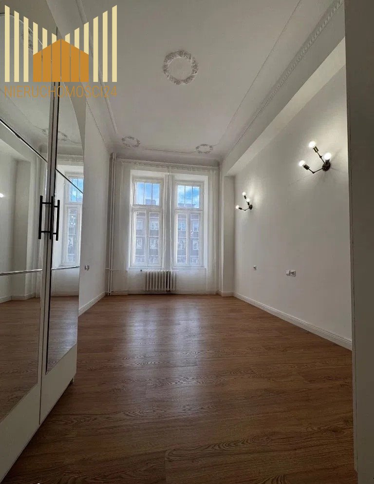 Na wynajem przestronne 3-pokojowe mieszkanie z balkonem i parkingiem Warszawa, Śródmieście, Chmielna  90m2 Foto 1