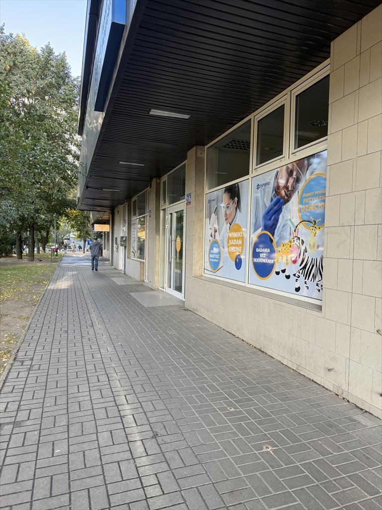 Polecam atrakcyjny lokal 88 m2 z witrynami i dwoma wejściami Warszawa, Wola, ul. Skierniewicka  88m2 Foto 1
