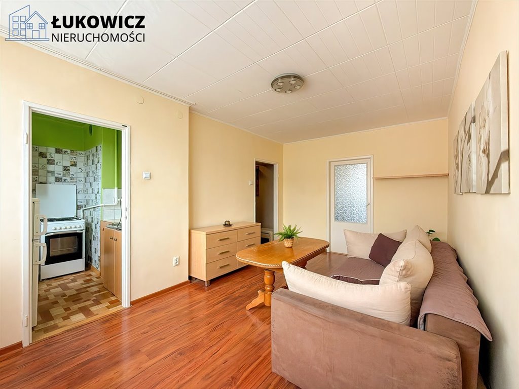 Do sprzedania jasne 2-pokojowe mieszkanie 35 m² na Osiedlu Kopernika Bielsko-Biała, Osiedle Kopernika  35m2 Foto 1