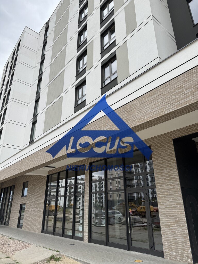 Na wynajem przestronny lokal usługowo-handlowy 140 m² z witrynami Warszawa, Ursus  140m2 Foto 1