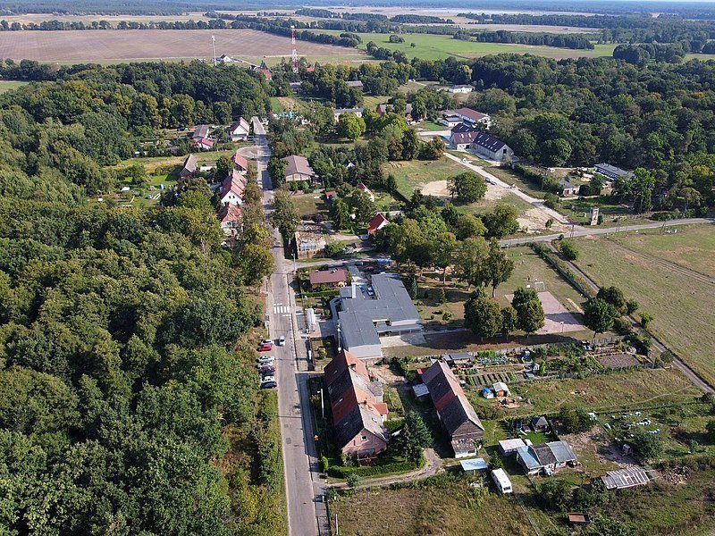 Sprzedam działkę pod zabudowę 2625 m² z dostępem do lasu Rzędziny  2 625m2 Foto 1