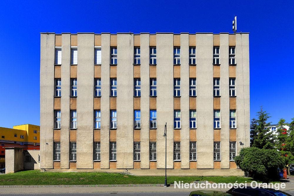 Atrakcyjny obiekt usługowy 2564 m² w Ełku z dostępem do infrastruktury Ełk, Ełk, ul. Wawelska 25  2 564m2 Foto 1