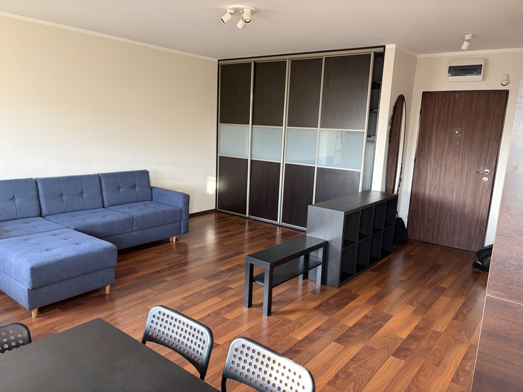 Komfortowa kawalerka z dużym doświetleniem i zamkniętym osiedlem Mierzyn, Spółdzielców  35m2 Foto 1