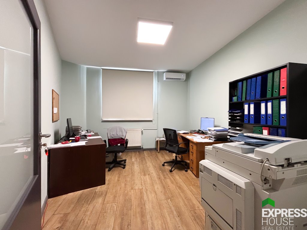 Magazyn i biuro 1361 m² z rampą i możliwością aranżacji Częstochowa, Stare Miasto, Ogrodowa  1 361m2 Foto 1