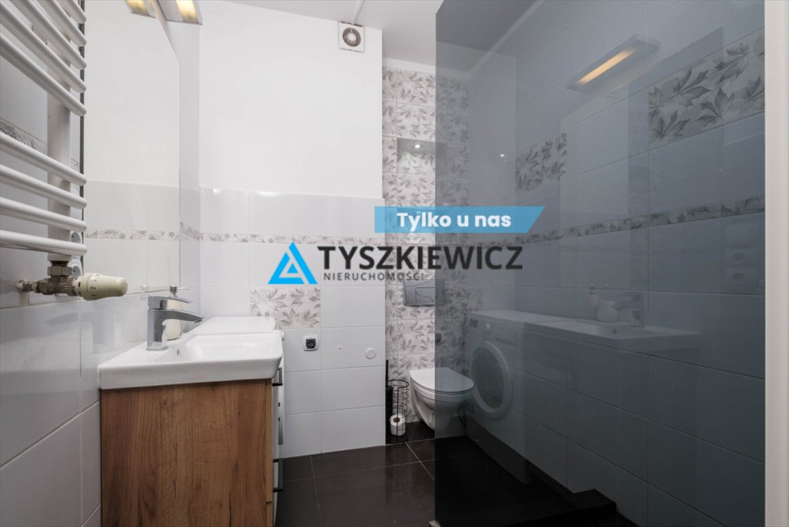 Mieszkanie dwupokojowe na sprzedaż Jastrzębia Góra, Widok  42m2 Foto 1