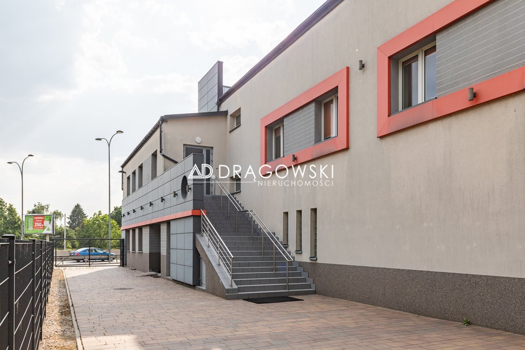 Przestronny budynek produkcyjno-magazynowy z biurami 1260 m² Warszawa, Wawer  1 260m2 Foto 1