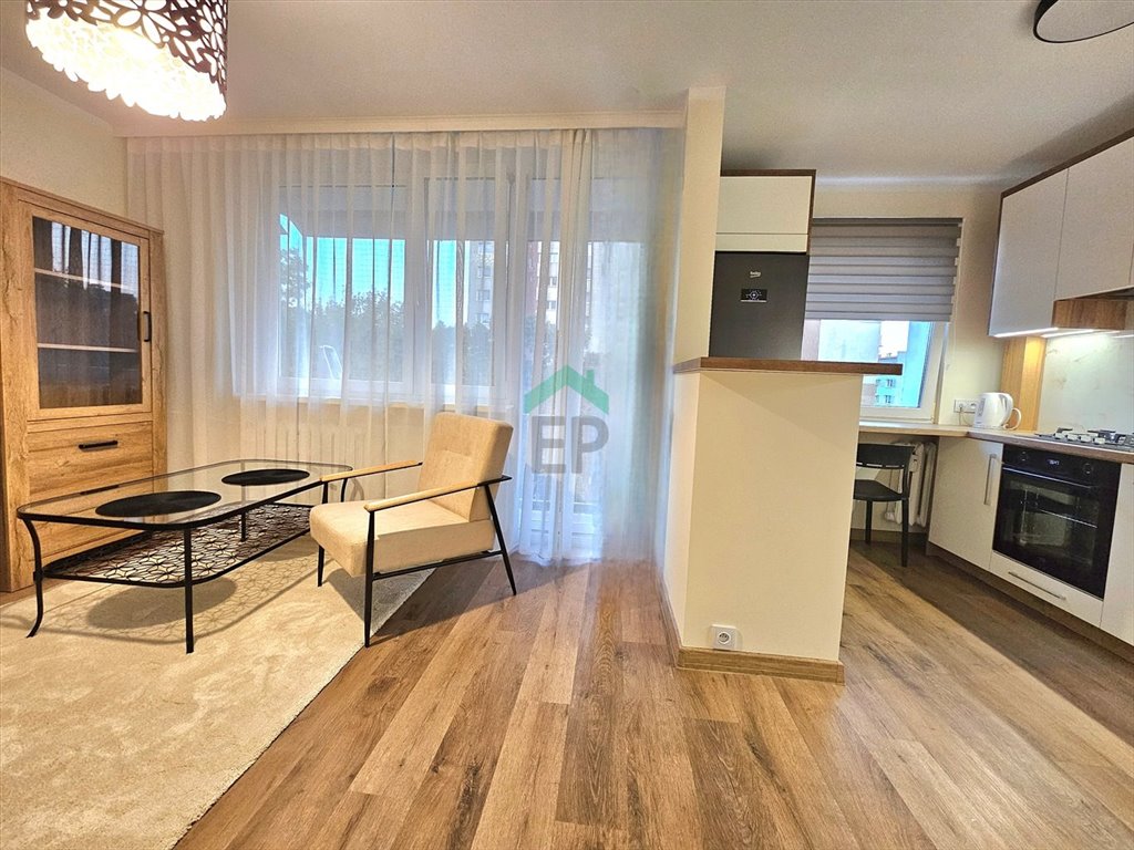 Kawalerka na wynajem Częstochowa, Raków  30m2 Foto 1