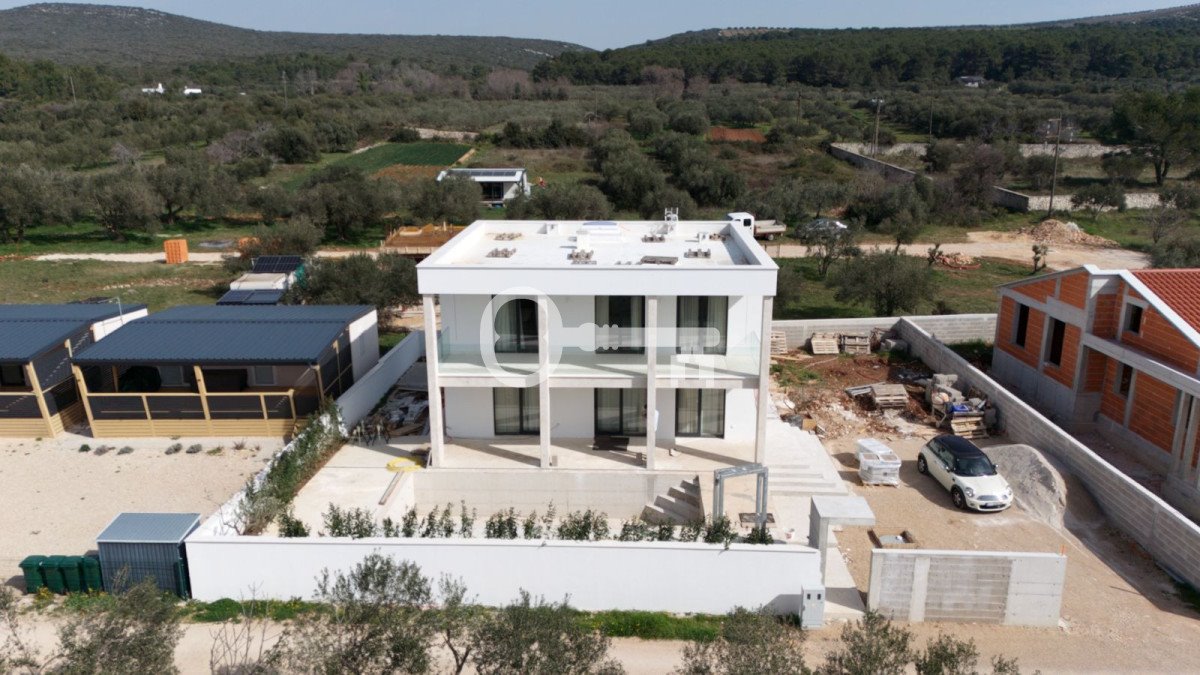 Do sprzedania luksusowa willa 166 m² z basenem w Turanj Chorwacja, Turanj, Zadar, Turanj  166m2 Foto 1