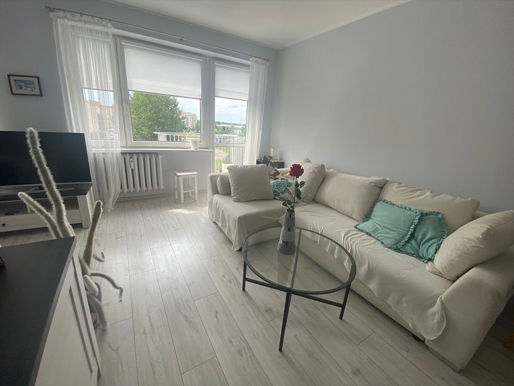 Mieszkanie trzypokojowe na sprzedaż Kalisz, Widok  48m2 Foto 1