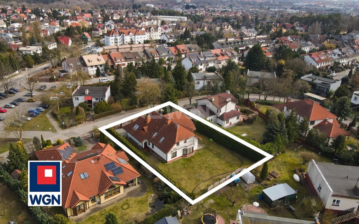 Przestronny dom 6 pokoi, garaż, działka 934 m2, cisza Bezrzecze, Bezrzecze, Koralowa  351m2 Foto 1