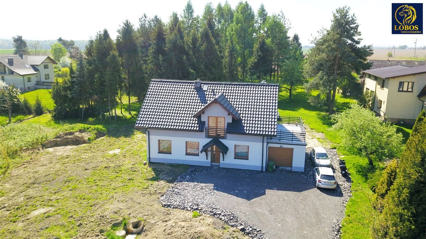 Przestronny dom 160 m² z garażem i tarasem w Skoczowie Skoczów  160m2 Foto 1