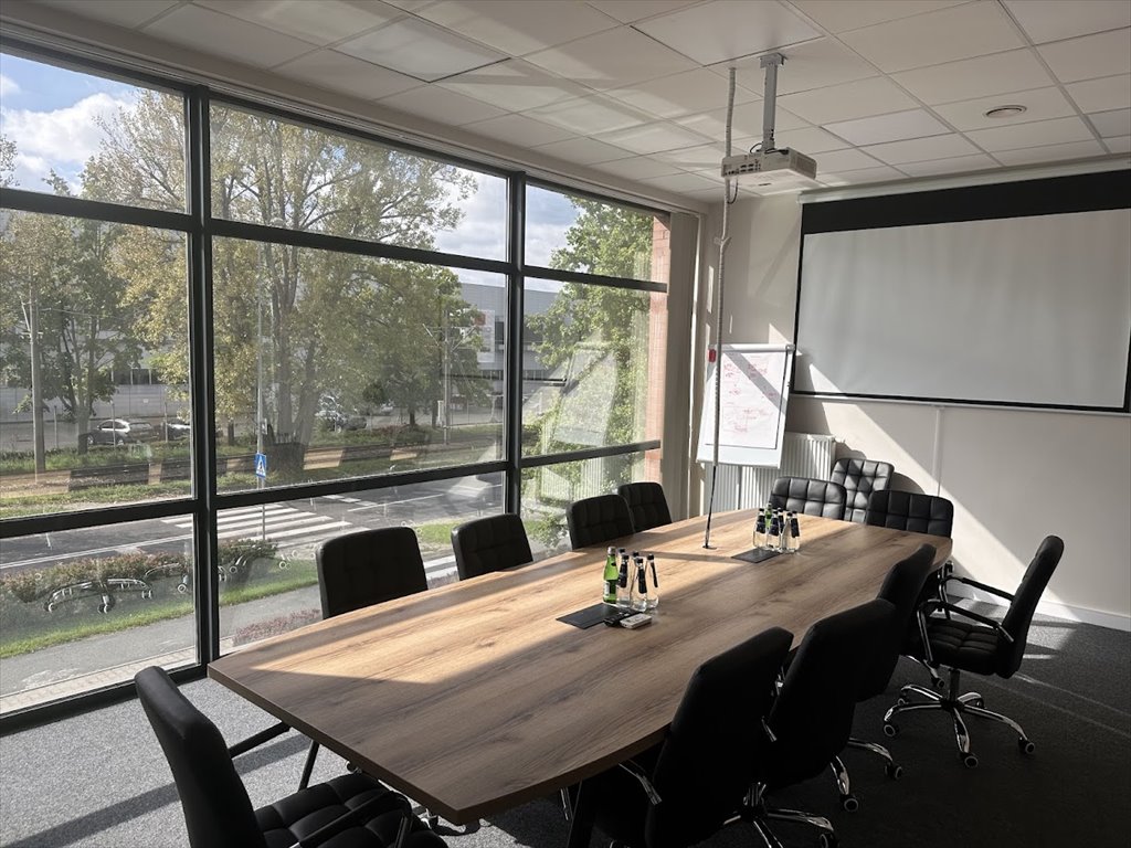 Nowoczesny lokal biurowy 184 m2 z klimatyzacją i parkingiem Wrocław, Kwidzyńska 11  184m2 Foto 1