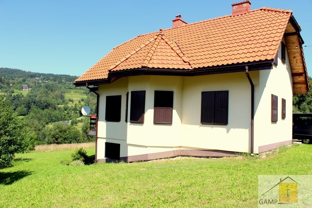 Przestronny dom 120 m2 z kominkiem i balkonem Stróża  120m2 Foto 1