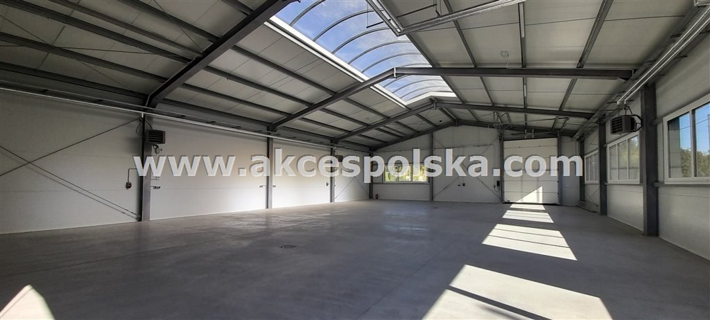 Przestronny lokal 580 m² z halami, biurem i parkingiem Mościska  580m2 Foto 1