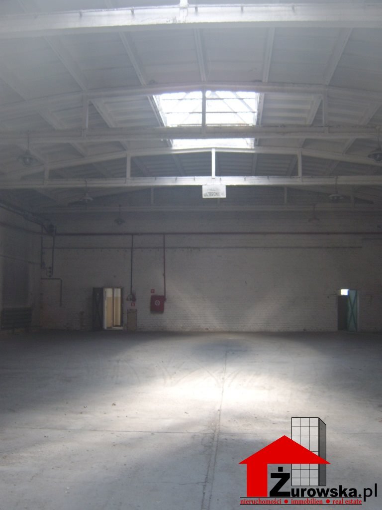 Sprzedam halę produkcyjno-magazynową 2100 m² z suwnicą Będzin  2 100m2 Foto 1