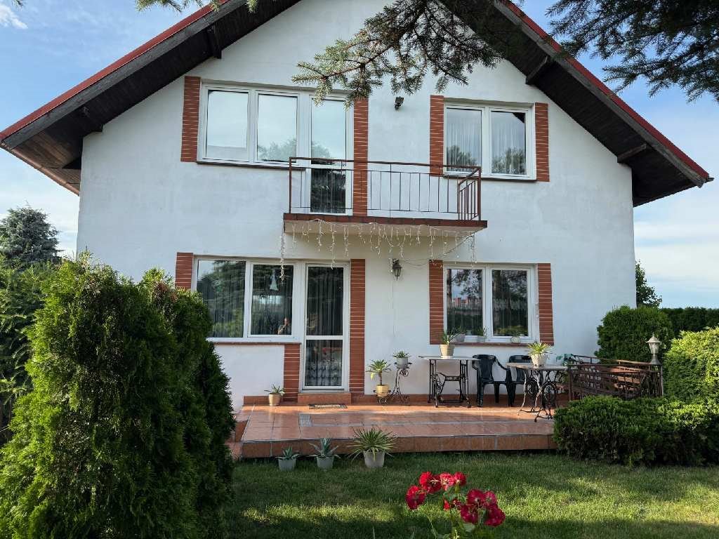 Przestronny dom 160 m² z ogrodem i garażem w centrum Giżycka. Giżycko, Staszica  160m2 Foto 1
