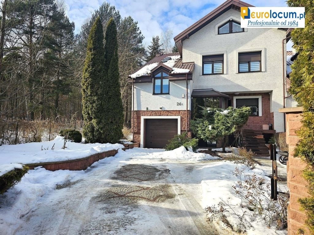 Przestronny dom 300 m² z ogrodem i lasem, blisko miasta Kielce, Pod Telegrafem, Świerkowa  300m2 Foto 1