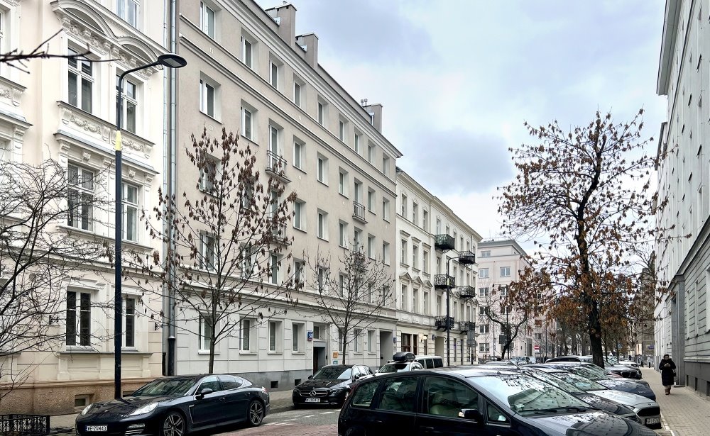 Kawalerka w kamienicy z 1926 r. z pełnym wyposażeniem Warszawa, Śródmieście, Hoża 59  30m2 Foto 1