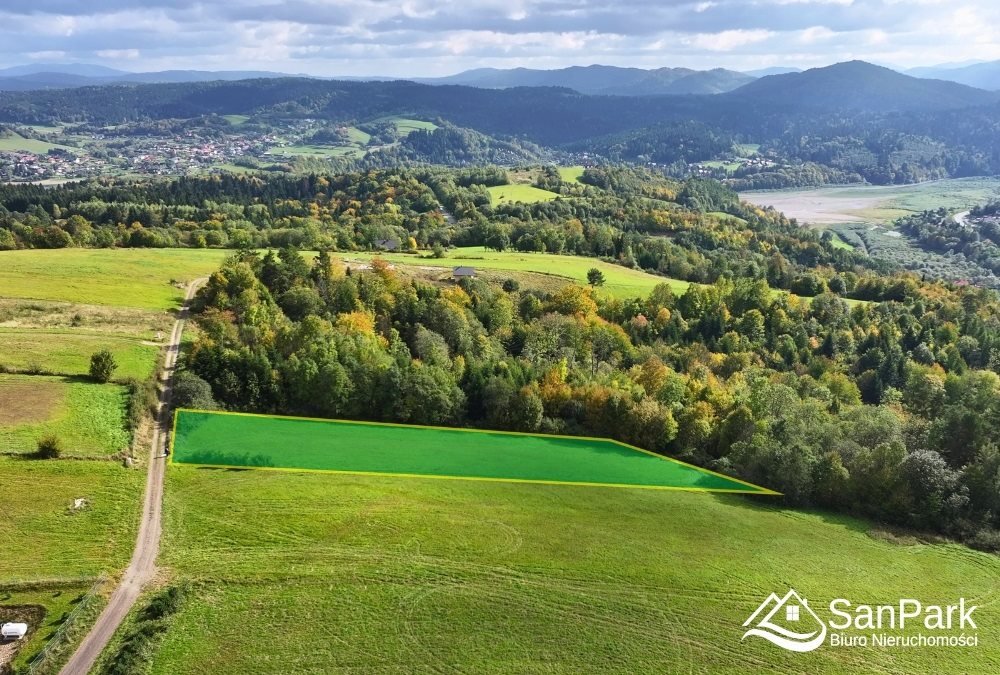 Malownicza działka 39 arów z widokiem na Bieszczady polecam Wołkowyja, Wołkowyja  3 900m2 Foto 1