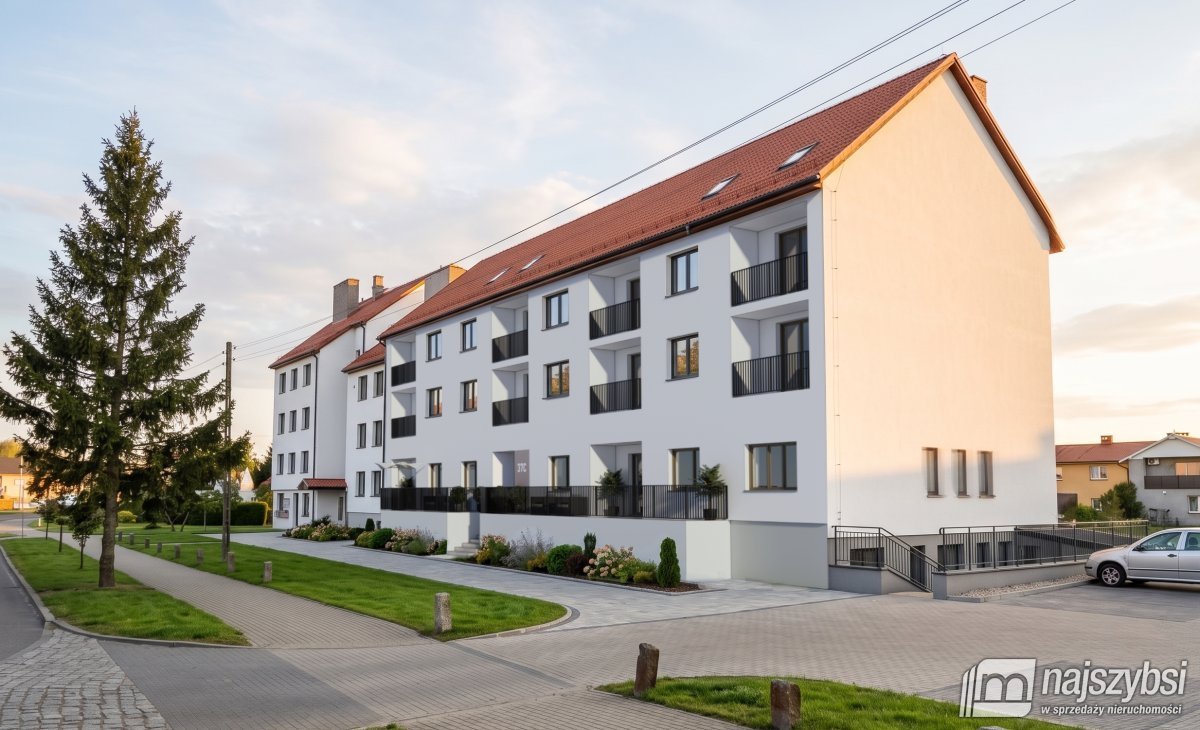 Zapraszam do inwestycji w centrum Świerzna 181 m² z pozwoleniem na 4 mieszkania Świerzno, Centrum  181m2 Foto 1