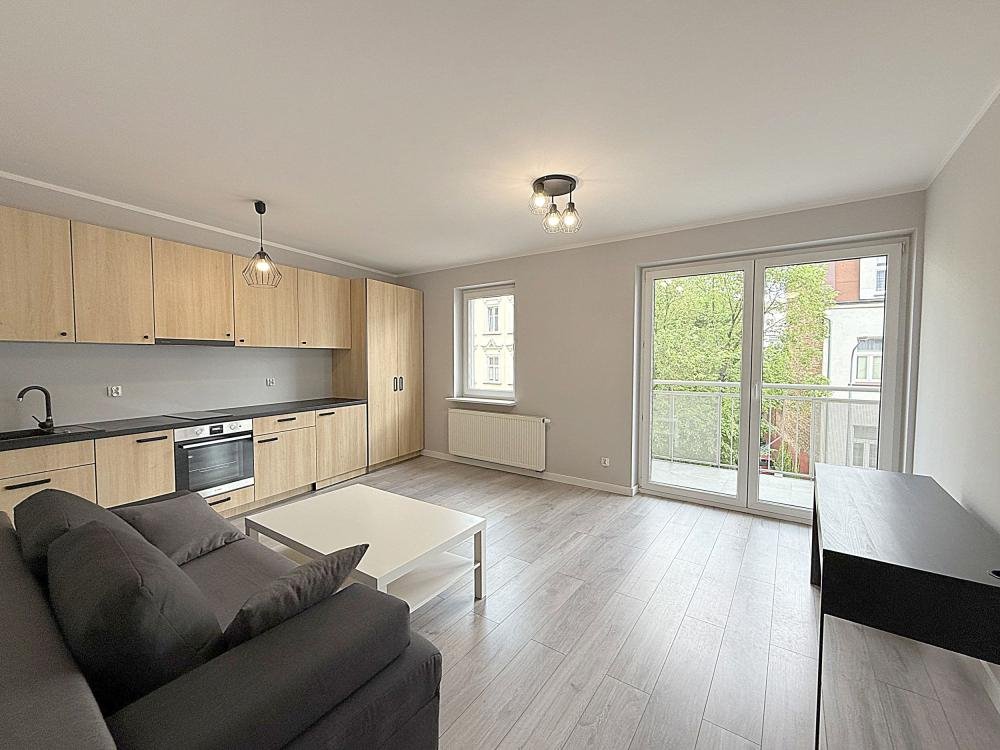 Kawalerka z balkonem na Górczynie, 30 m², komfort i spokój Poznań, Górczyn, Knapowskiego 12  30m2 Foto 1