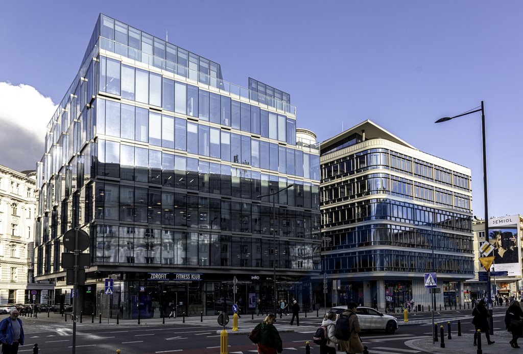Wynajmę lokal użytkowy 163 m² z witrynami w Śródmieściu Warszawa, Śródmieście  163m2 Foto 1