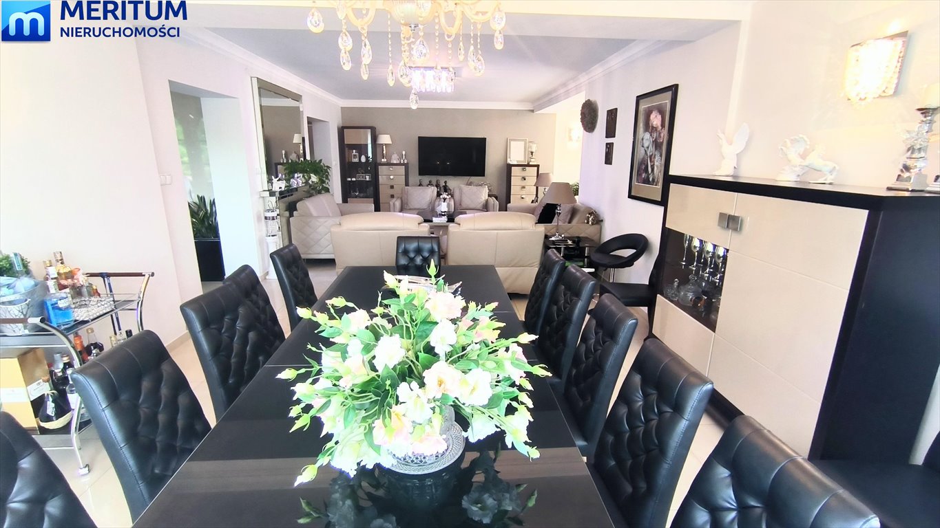 Przestronny dom z oranżerią i garażem w Żyrardowie Żyrardów  280m2 Foto 1