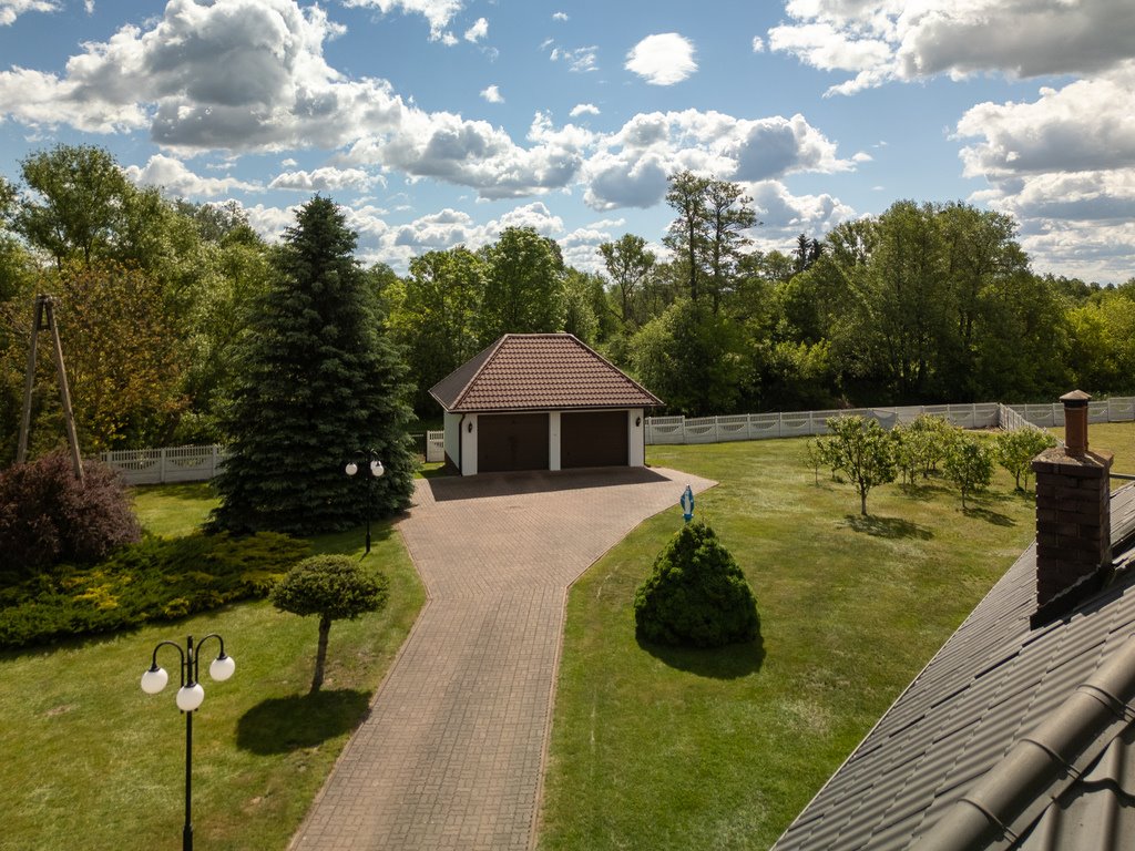Polecam działkę 2300m² z mediami i garażem blisko rzeki Sona Nowe Miasto  2 300m2 Foto 1