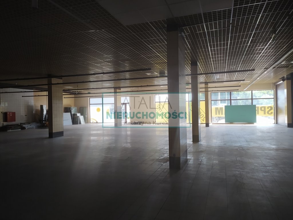 Na sprzedaż przestronny lokal 800 m² z zapleczem i parkingiem Żyrardów  800m2 Foto 1