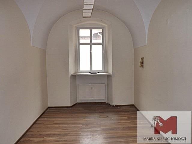 Biuro 15 m² w centrum Koźla (po remoncie, internet) Kędzierzyn-Koźle, Koźle Rynek, dr. Wojciecha Czerwińskiego  15m2 Foto 1
