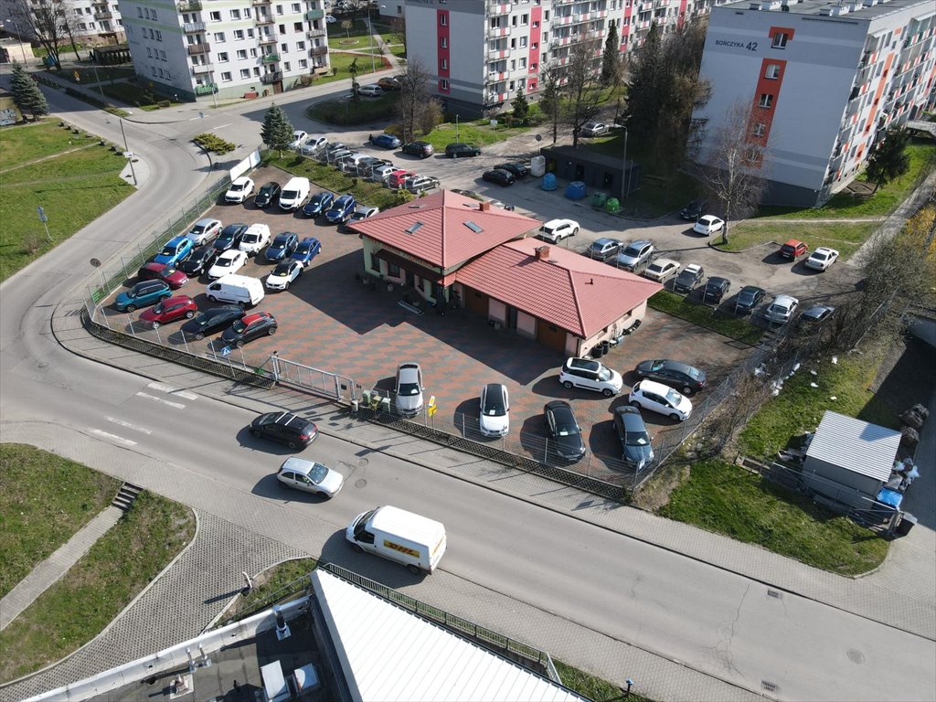 Atrakcyjny lokal 170 m2 z dużym placem i parkingiem Mysłowice, Bończyk, ks. Norberta Bonczyka  170m2 Foto 1