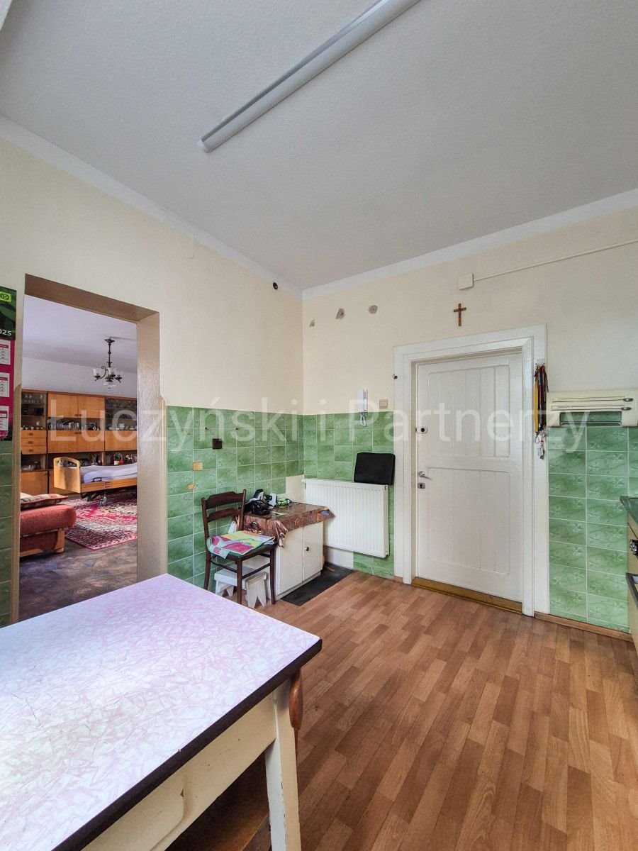 Przestronne mieszkanie z potencjałem pod wynajem lub własną aranżację Świeradów-Zdrój  55m2 Foto 1