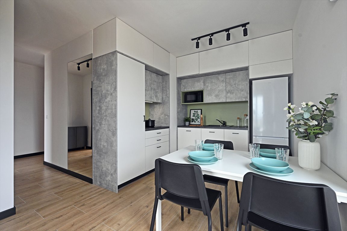 Nowoczesny pokój 2-osobowy z aneksem i łazienką w Zeus Apartments Lublin, Czechów, Aleja Spółdzielczości Pracy 36  16m2 Foto 1